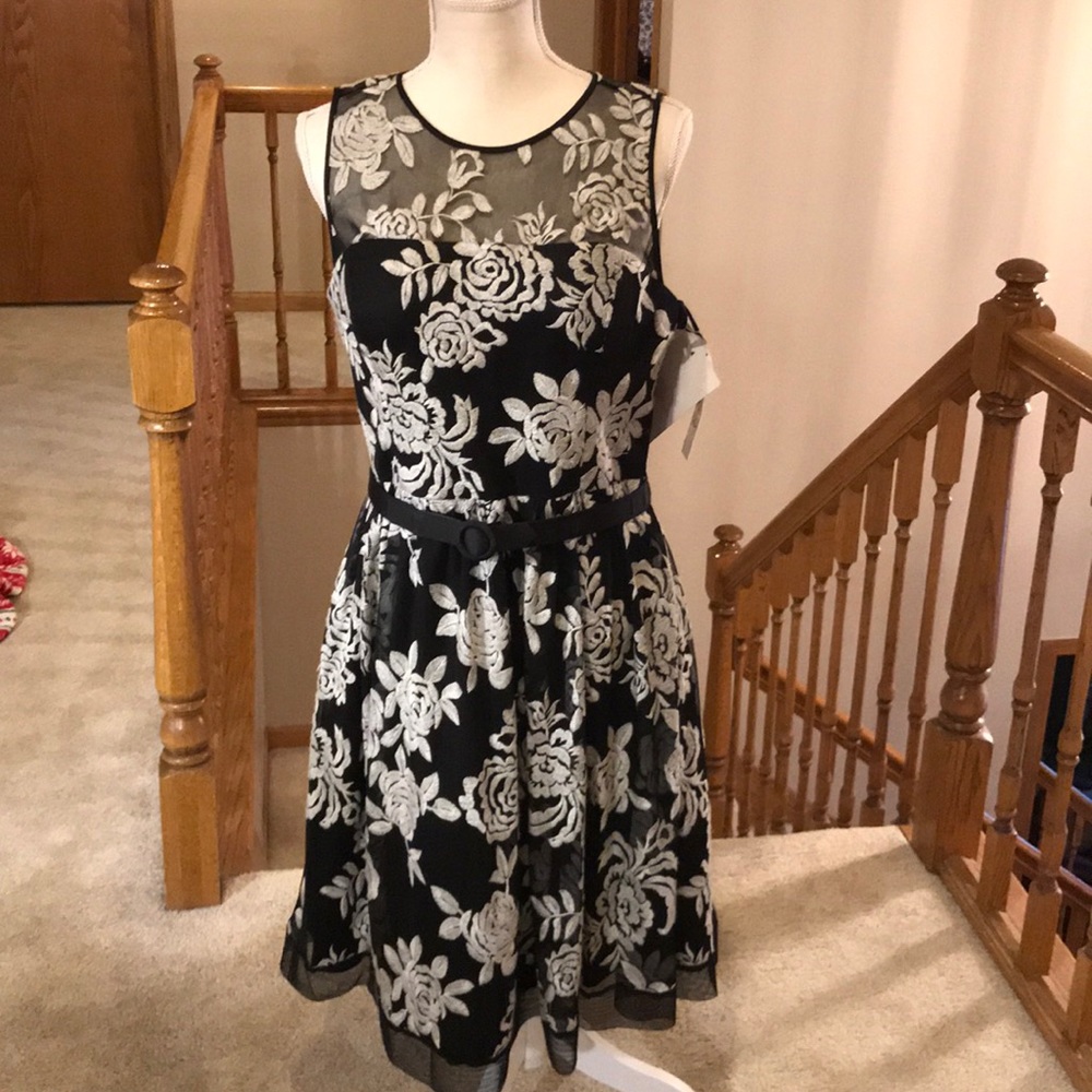 Beautiful party dress.